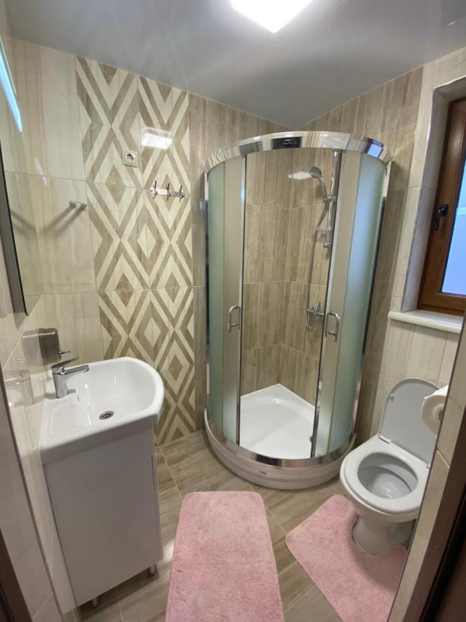 Korona Karpat Hotel Lazeshchyna Ngoại thất bức ảnh