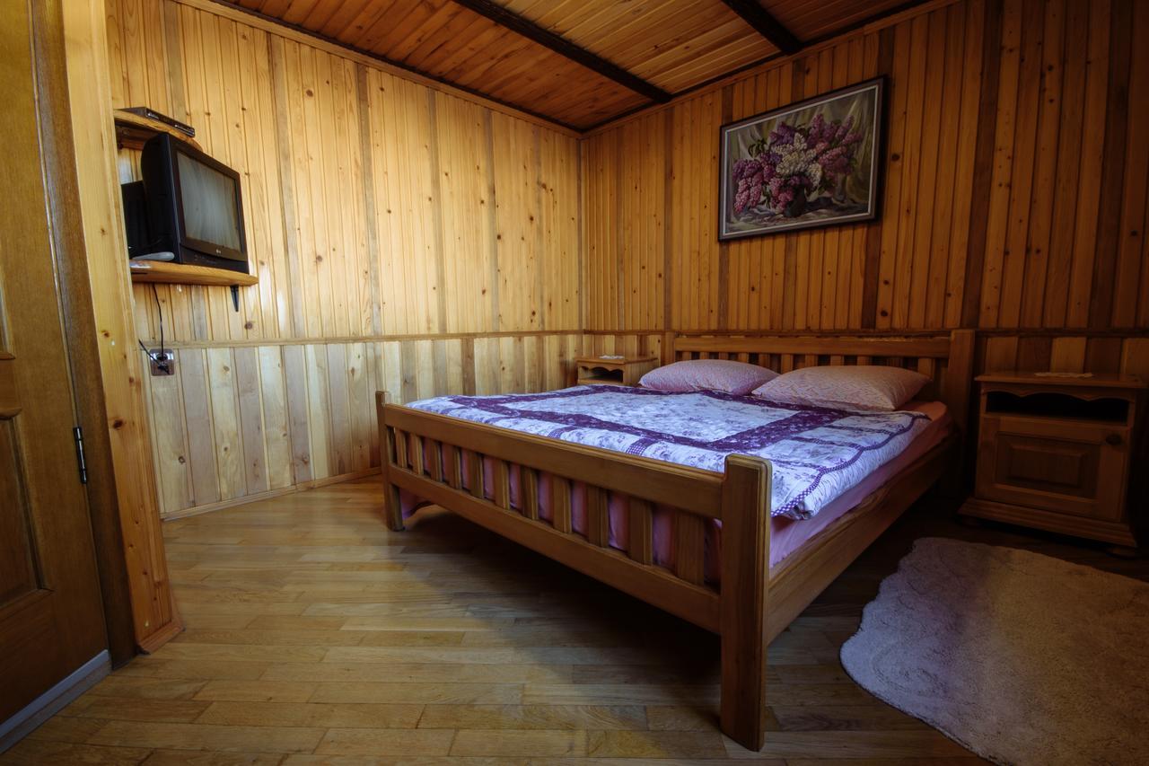 Korona Karpat Hotel Lazeshchyna Ngoại thất bức ảnh