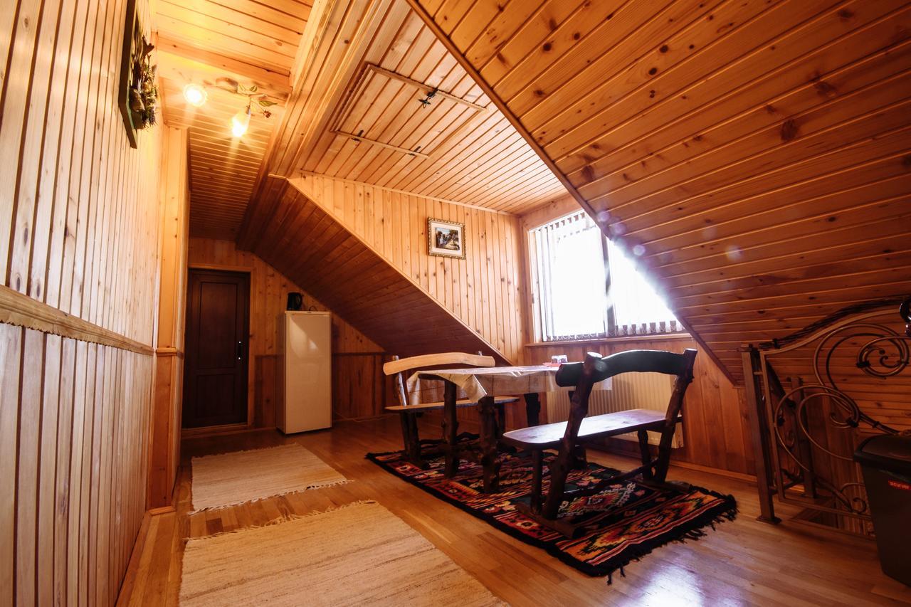 Korona Karpat Hotel Lazeshchyna Ngoại thất bức ảnh