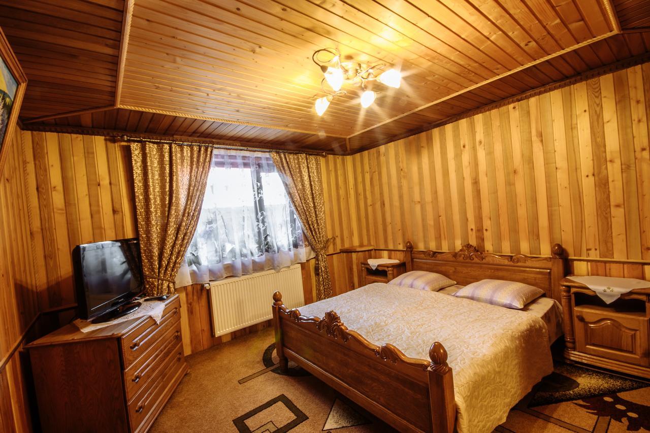 Korona Karpat Hotel Lazeshchyna Ngoại thất bức ảnh