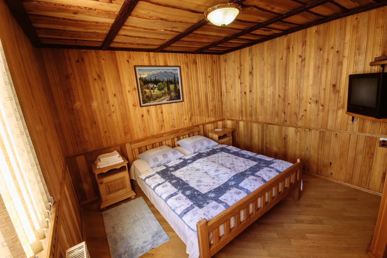 Korona Karpat Hotel Lazeshchyna Ngoại thất bức ảnh