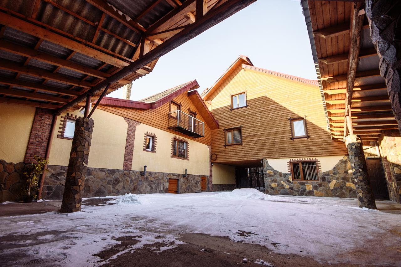 Korona Karpat Hotel Lazeshchyna Ngoại thất bức ảnh