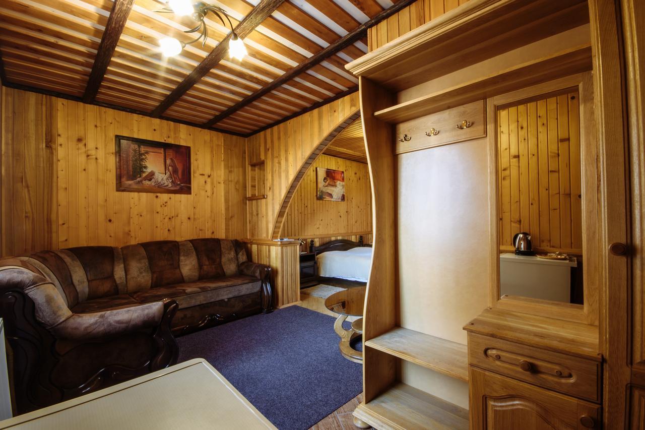Korona Karpat Hotel Lazeshchyna Ngoại thất bức ảnh