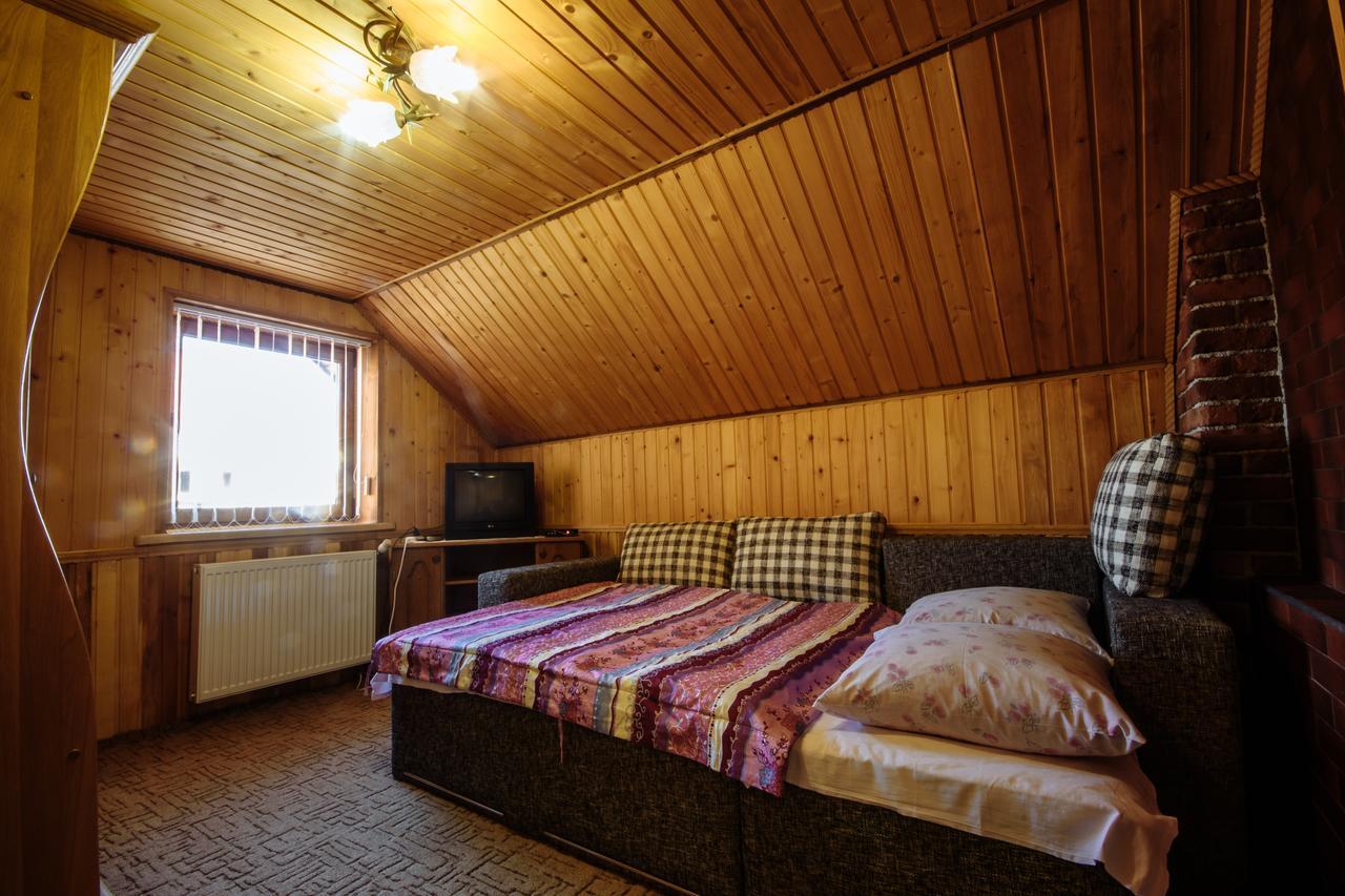Korona Karpat Hotel Lazeshchyna Ngoại thất bức ảnh